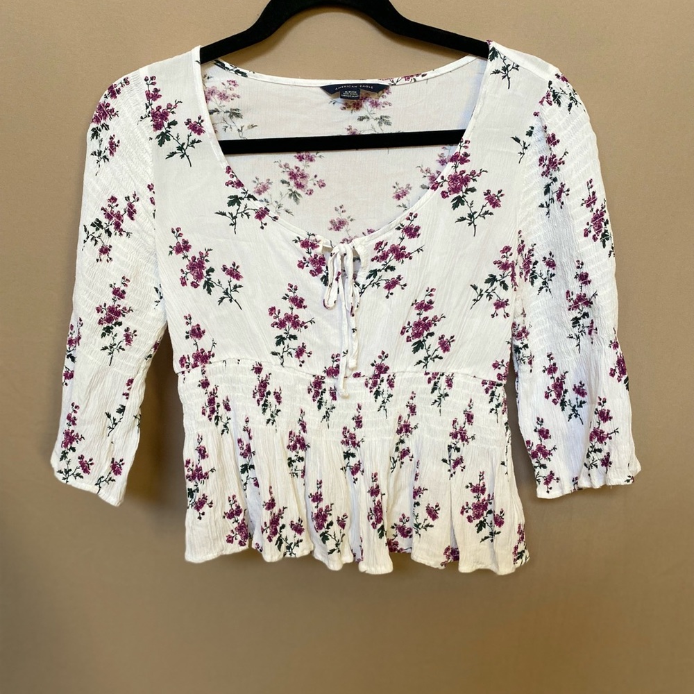 American Eagle flowy top